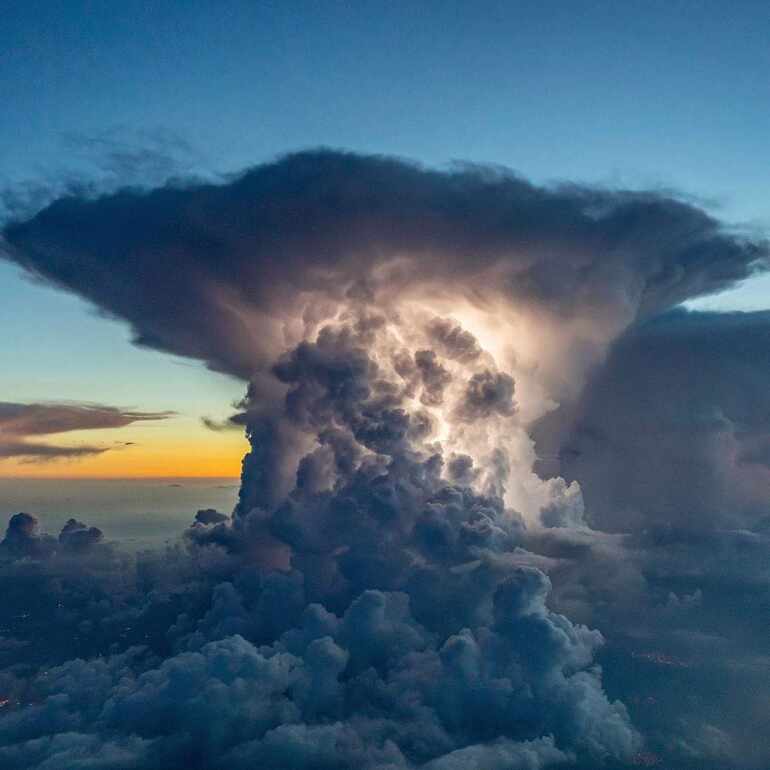 Lightning bolts from the huge cumulonimbus