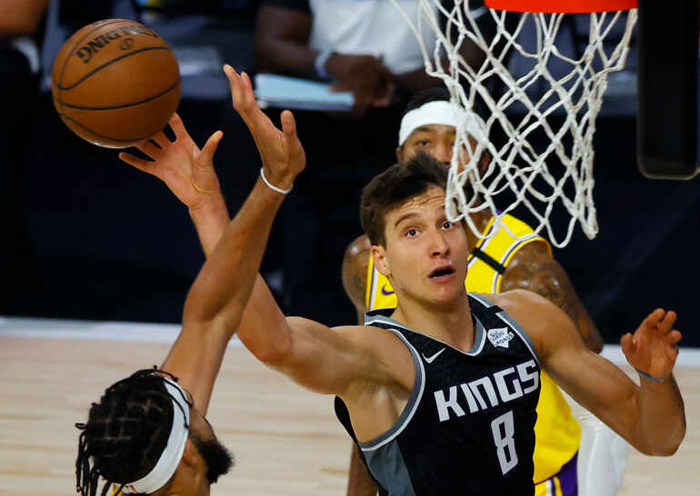 Los Bucks añaden a Bogdan Bogdanovic a su plantilla